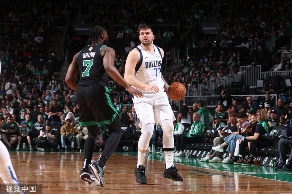 孙铭徽季后赛累计3次技犯 将被罚款5000元 若再吃T除罚款还会被禁赛1场